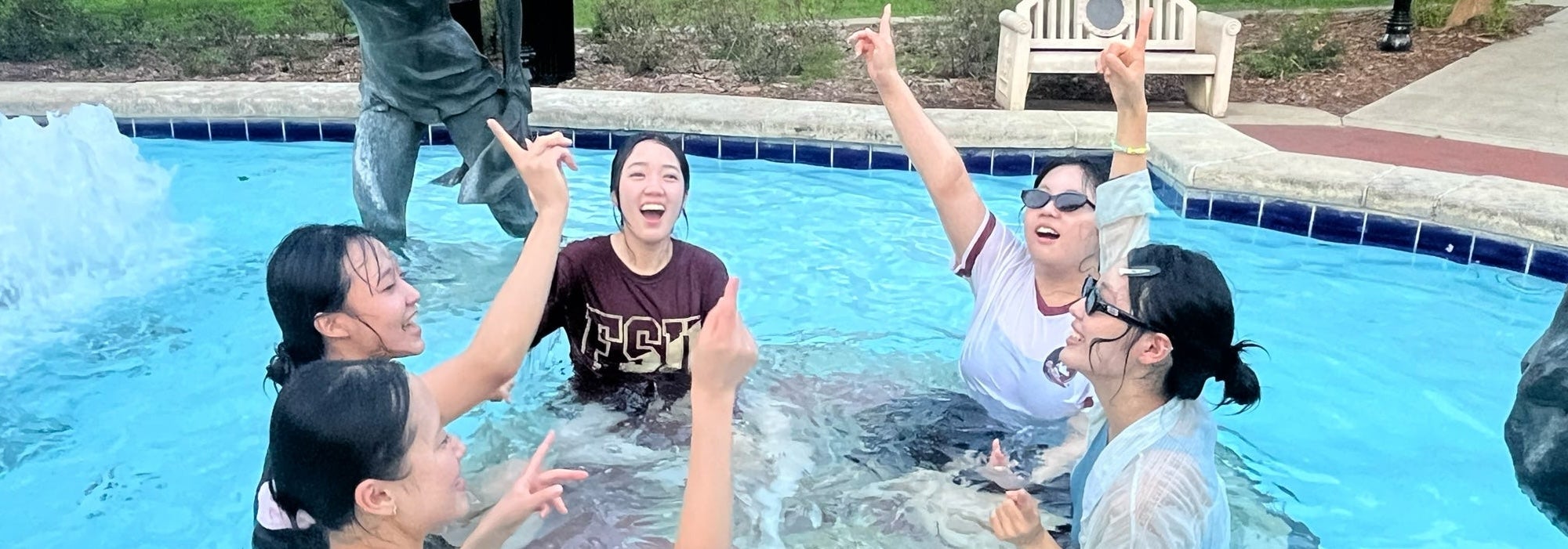 2026 Students in Fountain (close-up)
